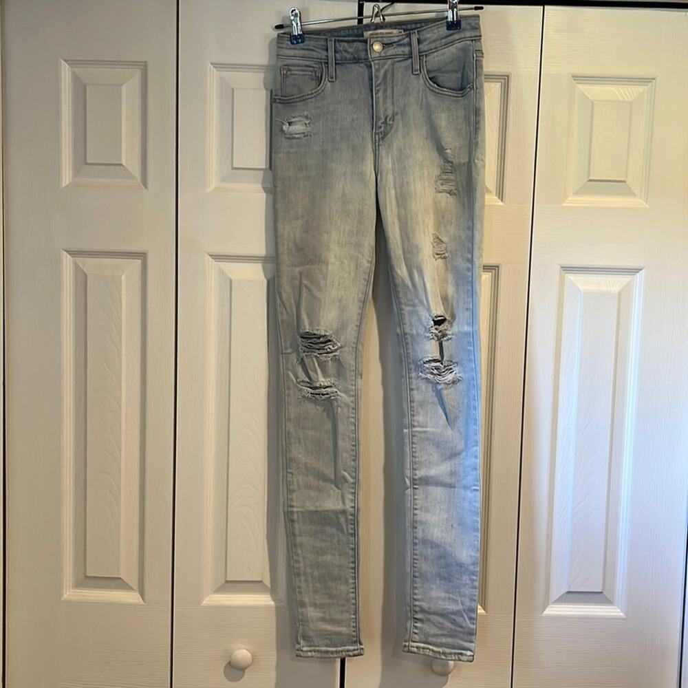 Levi’s 721 High Rise Skinny Distressed Jeans Light Blue 26